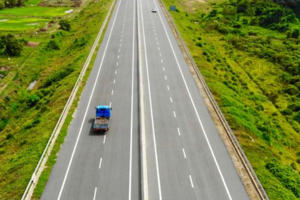 EC Extends transitional period for Cayman Islands